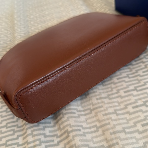 Royce New York brown leather cosmetics bag - Picture 5 of 10
